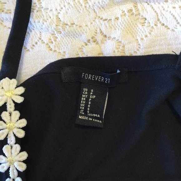 Forever 21 daisy tank top - Picture 3 of 5